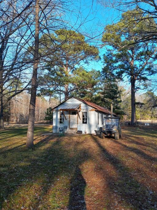 Adorable 1 Bedroom Honey House Rusk Exterior foto